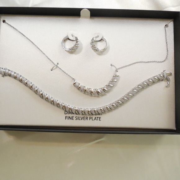 Silvercore Diamond Accent Silver Plated Necklace Set - Picture 3 of 6